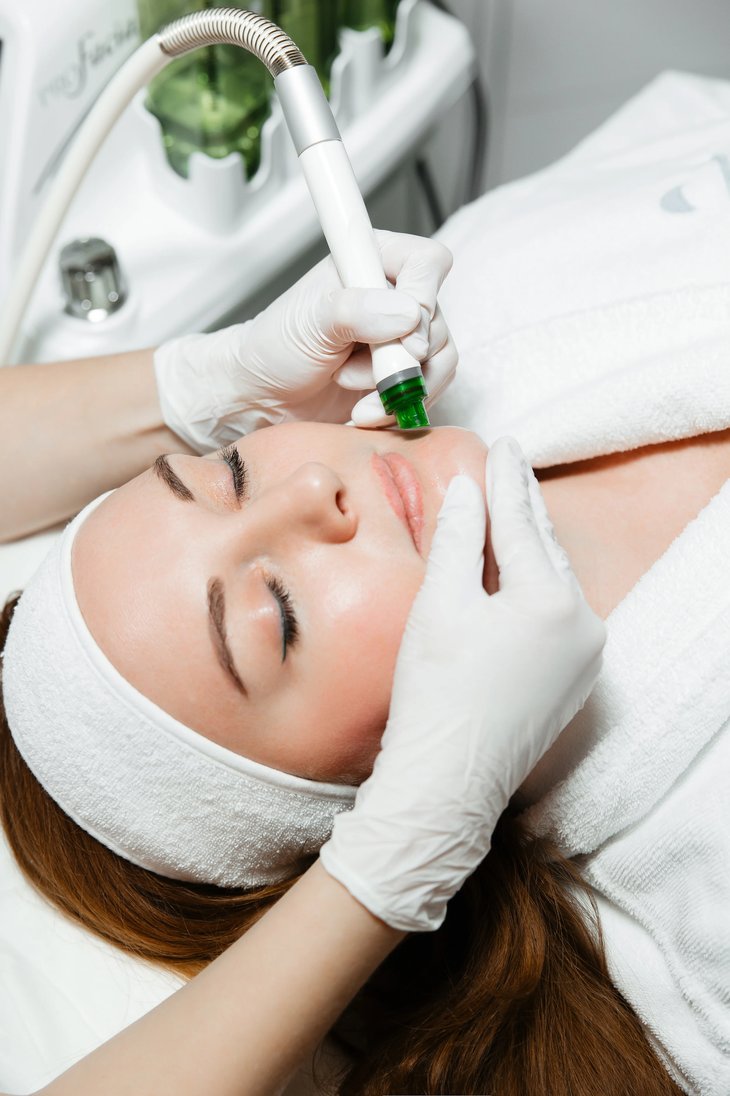 Комплексный уход ProFacial: лицо, шея, декольте